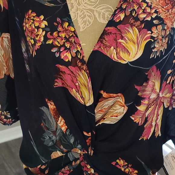 Blouse - Picture 4 of 9